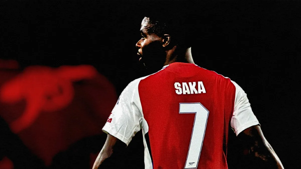 Bukayo Saka surprise at Arsenal as Chelsea make winger contact